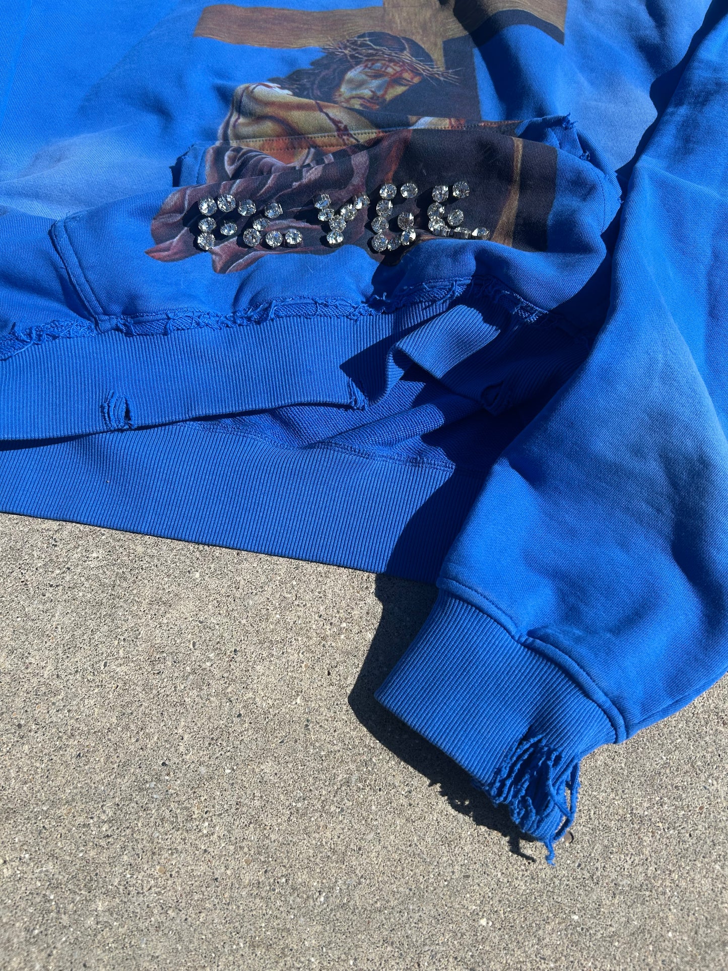 Consummation Pullover